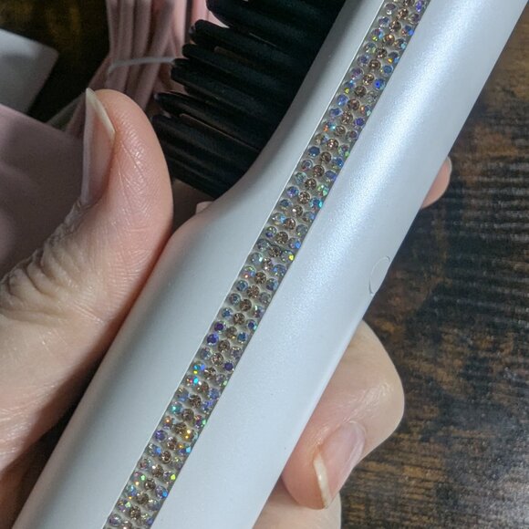 Christine Shelley Hair Straightener Brush for travel with negative ions! - Picture 3 of 4